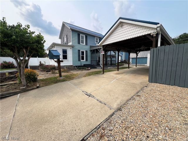 55558 Merrit Row, Bellaire, OH 43906