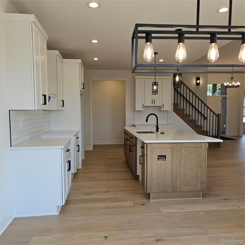 50691 Timberstone, Macomb Township, MI 48042