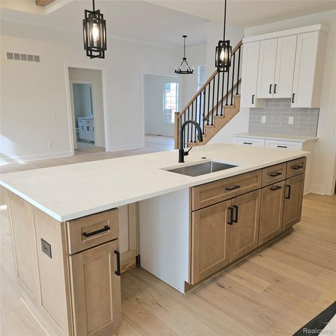 50691 Timberstone, Macomb Township, MI 48042