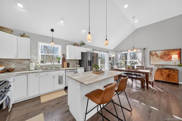 31 Greenshire Way, Walden, NY 12586