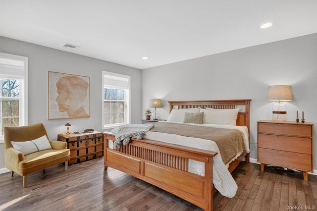 31 Greenshire Way, Walden, NY 12586