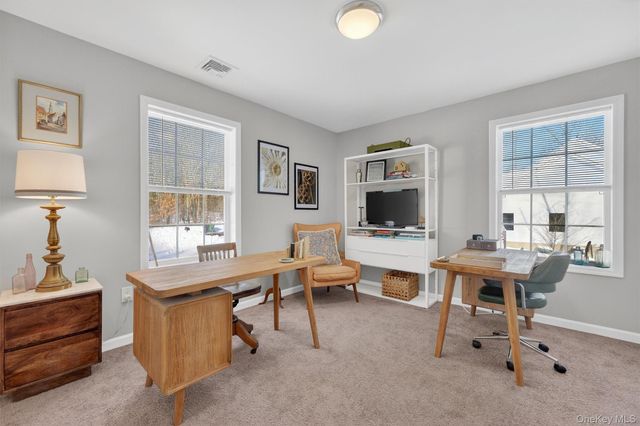 31 Greenshire Way, Walden, NY 12586