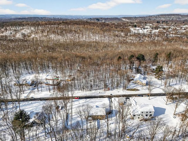 31 Greenshire Way, Walden, NY 12586