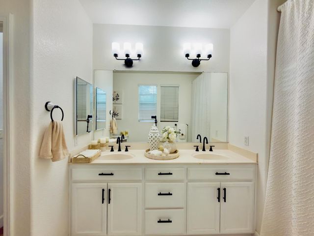 1416 Cypress Run Dr, Stockton, CA 95209