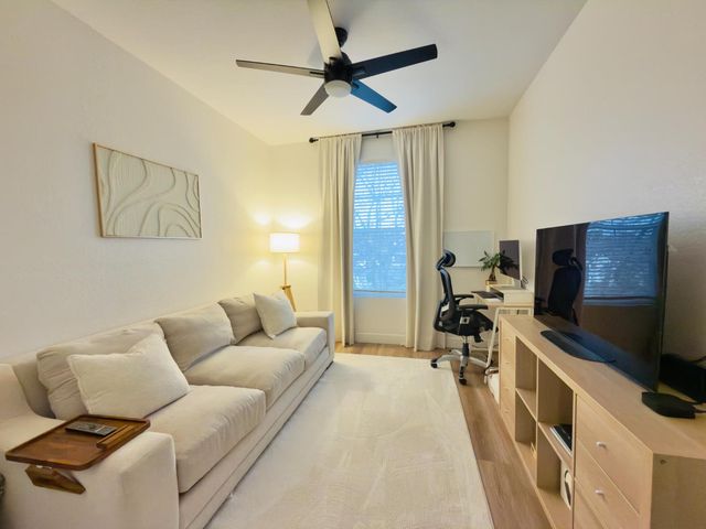 1416 Cypress Run Dr, Stockton, CA 95209