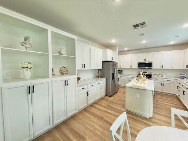 1416 Cypress Run Dr, Stockton, CA 95209