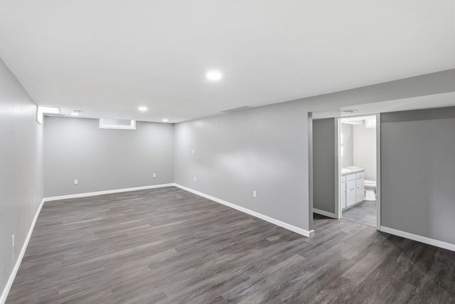 6720 E Zimmerly St, Wichita, KS 67207