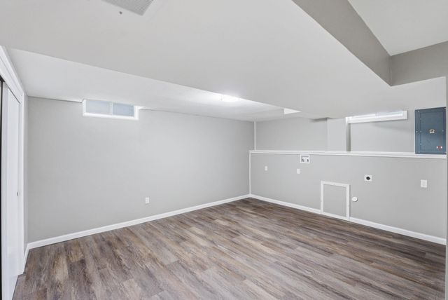 6720 E Zimmerly St, Wichita, KS 67207