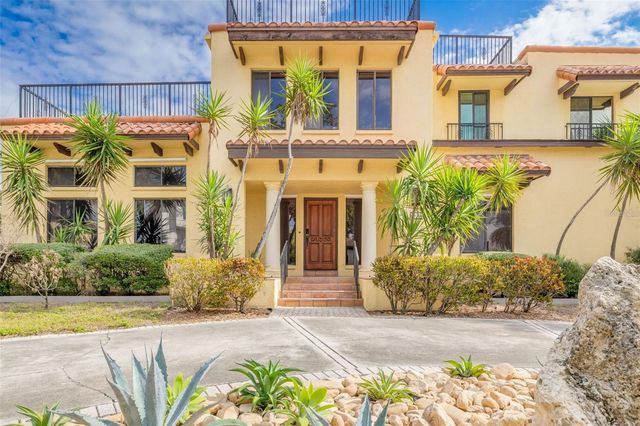 201 BLANCA AVENUE, Tampa, FL 33606