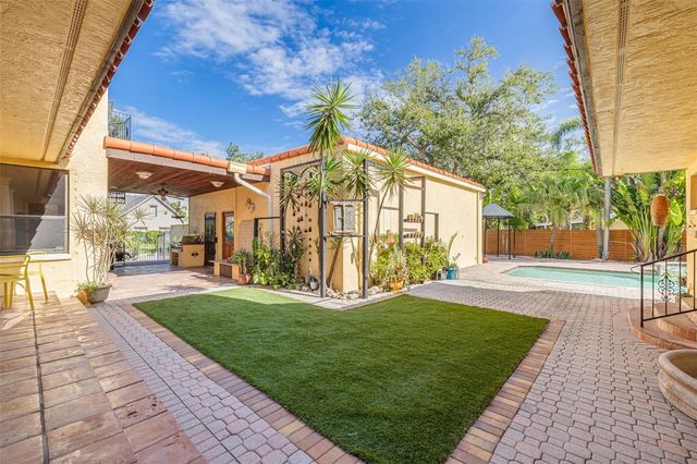 201 BLANCA AVENUE, Tampa, FL 33606