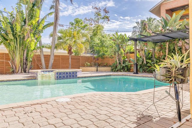 201 BLANCA AVENUE, Tampa, FL 33606