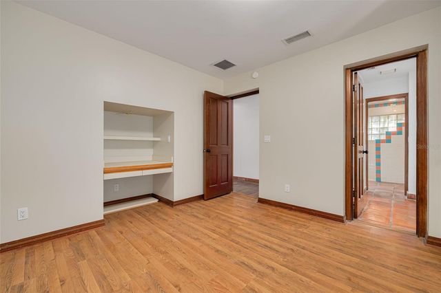 201 BLANCA AVENUE, Tampa, FL 33606