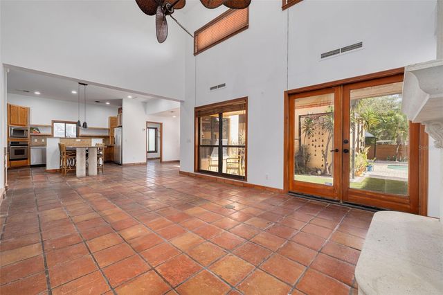 201 BLANCA AVENUE, Tampa, FL 33606