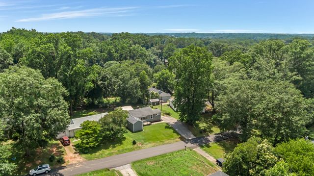 403 E Shore Drive, Spartanburg, SC 29302