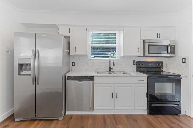 403 E Shore Drive, Spartanburg, SC 29302