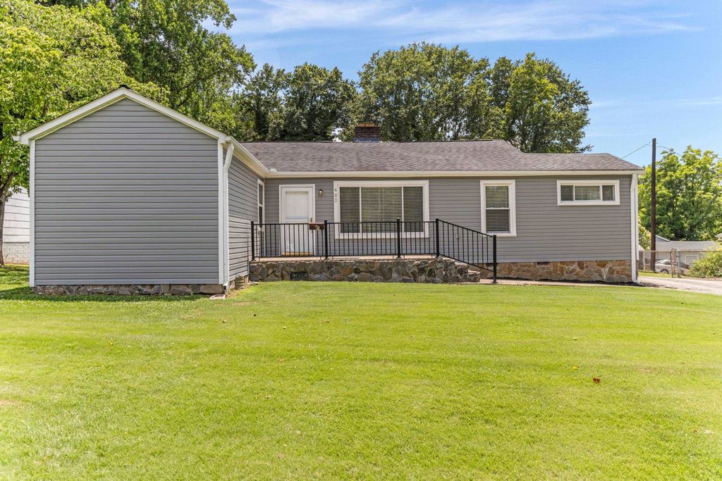403 E Shore Drive, Spartanburg, SC 29302
