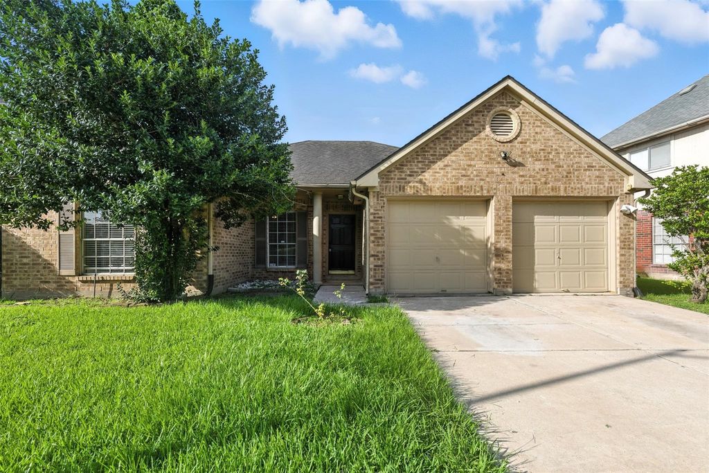 5307 Oak Falls Drive, Houston, TX 77066