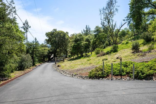 2865 Bristol Rd, Kenwood, CA 95452