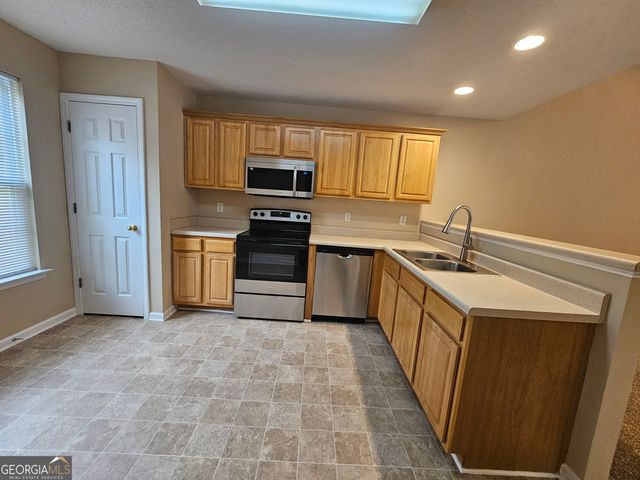 208 Lossie Lane, Mcdonough, GA 30253