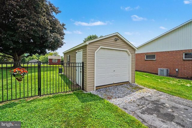 118 E QUEEN ST, Jonestown, PA 17038