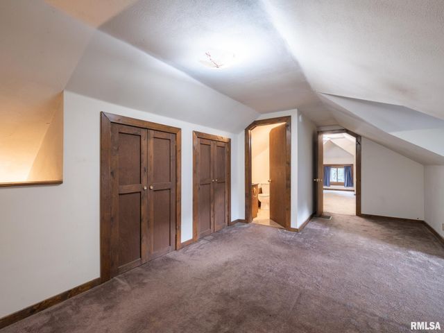 1401 CAROLINE Street, Pekin, IL 61554