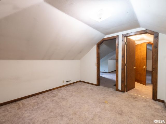 1401 CAROLINE Street, Pekin, IL 61554