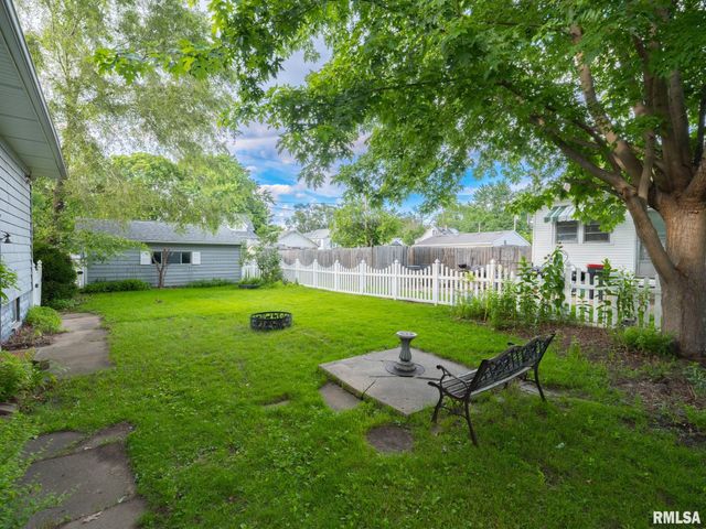 1401 CAROLINE Street, Pekin, IL 61554