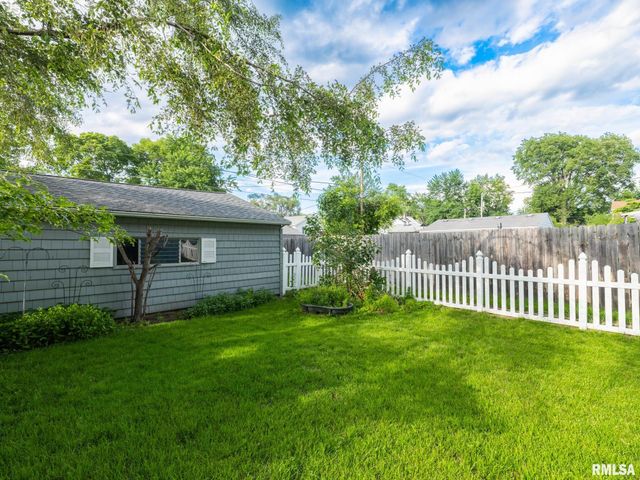 1401 CAROLINE Street, Pekin, IL 61554