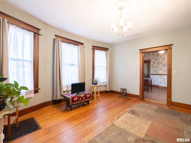 1401 CAROLINE Street, Pekin, IL 61554
