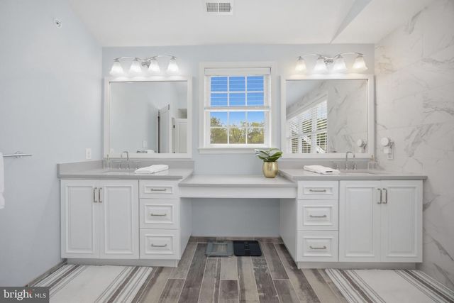 1050 HATCHES MILL DR, Media, PA 19063