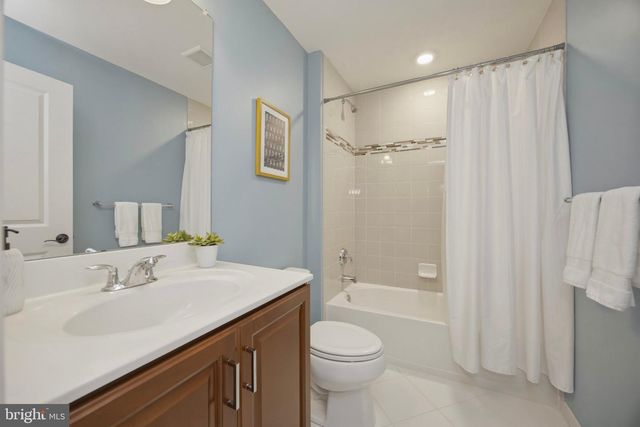 1050 HATCHES MILL DR, Media, PA 19063
