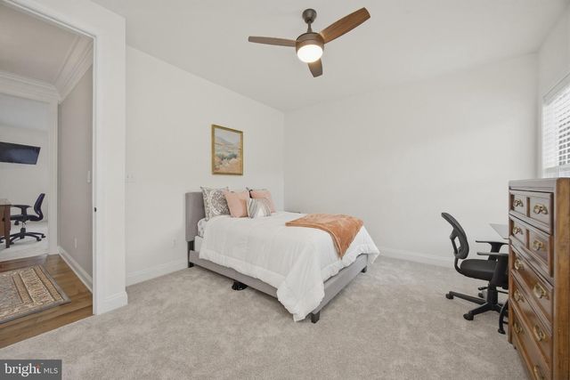 1050 HATCHES MILL DR, Media, PA 19063