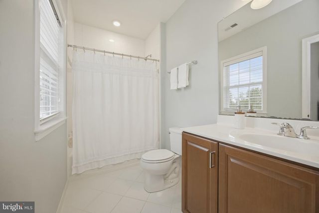 1050 HATCHES MILL DR, Media, PA 19063
