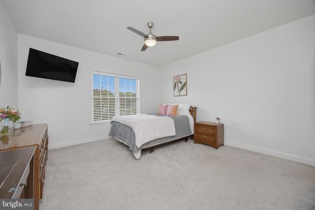 1050 HATCHES MILL DR, Media, PA 19063