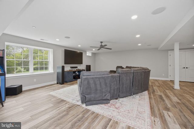 1050 HATCHES MILL DR, Media, PA 19063
