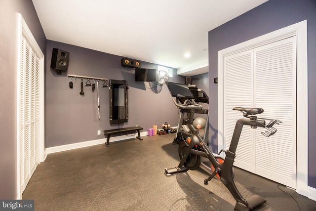 1050 HATCHES MILL DR, Media, PA 19063