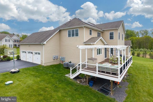 1050 HATCHES MILL DR, Media, PA 19063