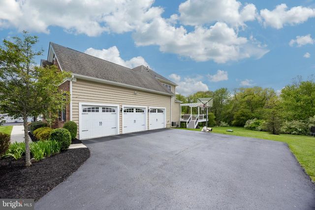 1050 HATCHES MILL DR, Media, PA 19063
