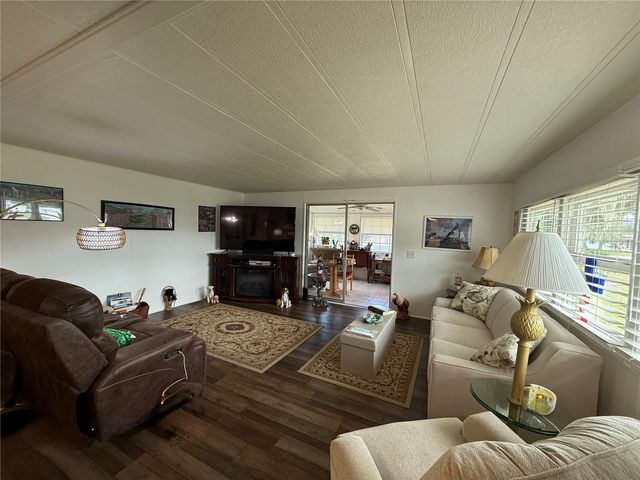 21 S BOBWHITE ROAD, Wildwood, FL 34785