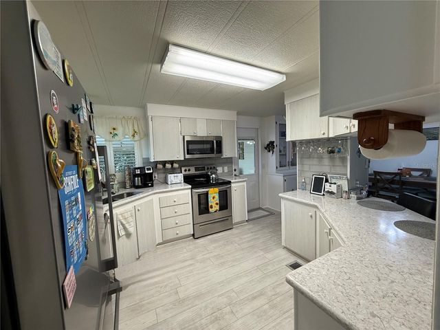 21 S BOBWHITE ROAD, Wildwood, FL 34785