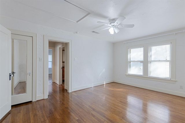 2304 Yucca Avenue, Fort Worth, TX 76111
