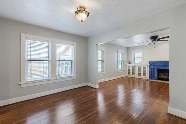 2304 Yucca Avenue, Fort Worth, TX 76111