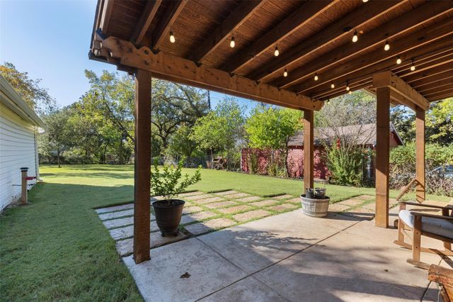 2304 Yucca Avenue, Fort Worth, TX 76111