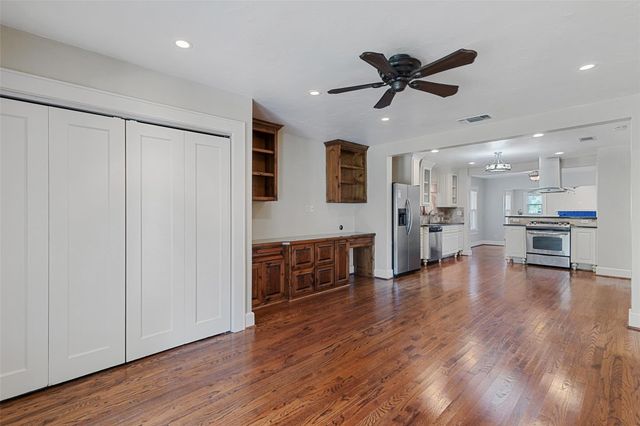 2304 Yucca Avenue, Fort Worth, TX 76111
