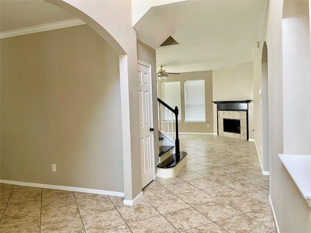 5124 Arborwood Drive, League City, TX 77573