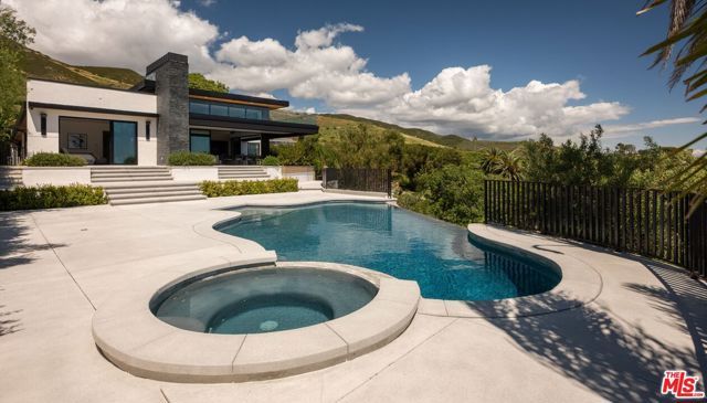 29800 Cuthbert Road, Malibu, CA 90265