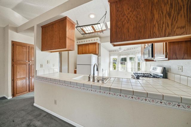 229 Sandpiper Dr, Galt, CA 95632