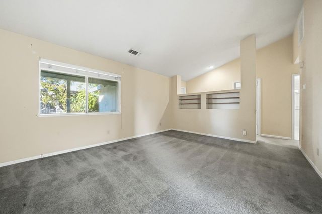 229 Sandpiper Dr, Galt, CA 95632