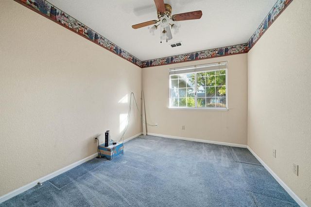 229 Sandpiper Dr, Galt, CA 95632