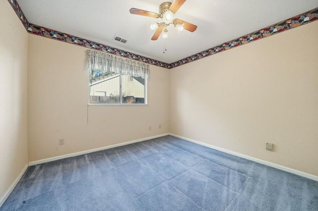 229 Sandpiper Dr, Galt, CA 95632